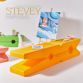 Stevey Clip Table
